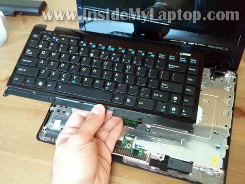 Как разобрать ноутбук Asus Eee PC 1215B (16)